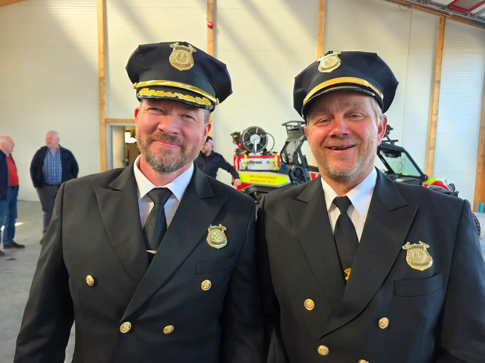 Pétur Pétursson, slökkviliðsstjóri Brunavarna Árnessýslu (t.v.) og Eyjólfur Óli Jónsson, varðstjóri hjá slökkviliðinu á Laugarvatni.