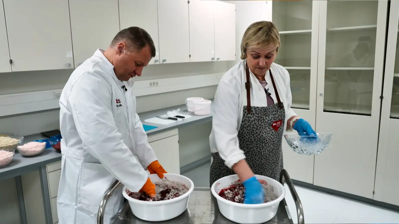 Prófa að gera blóðmör úr laxablóði og laxalifur