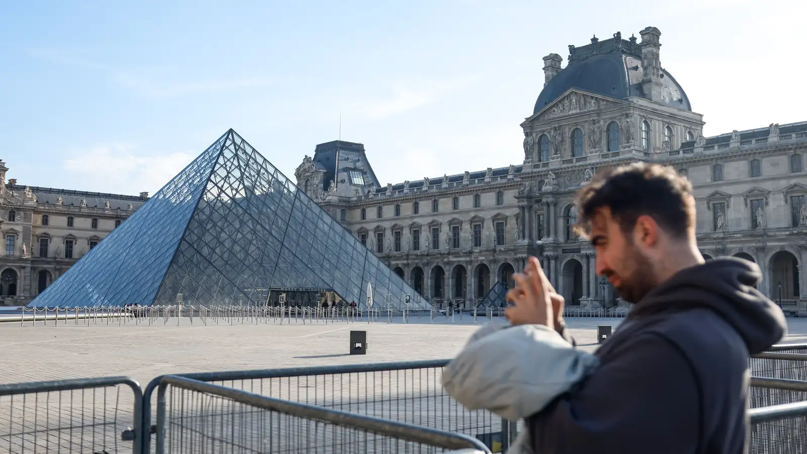 Ítrekuð verkföll á Louvre-safninu
