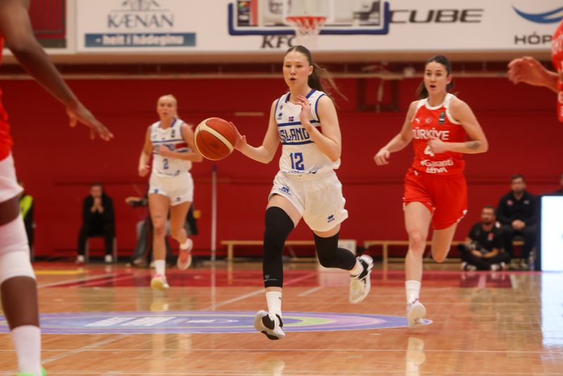 Svipmyndir úr leik Íslands og Tyrklands í undankeppni EM kvenna í körfubolta 2024. Leikið var á Ásvöllum 12.11.2023.