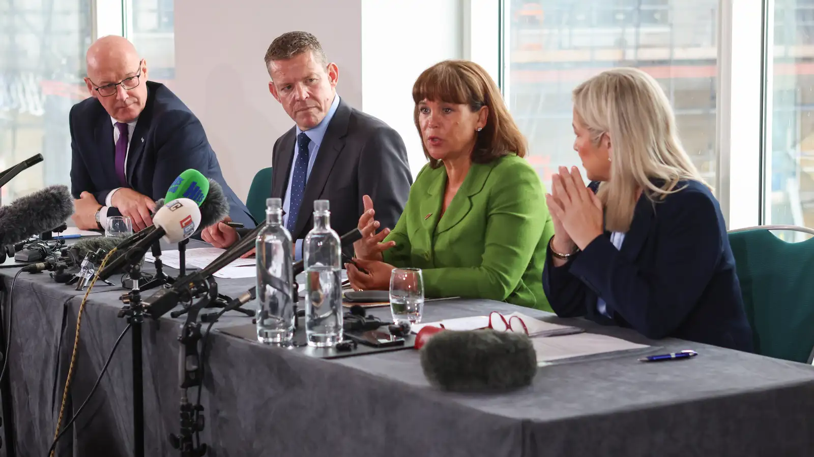 „...tími Westminster er senn á enda“.