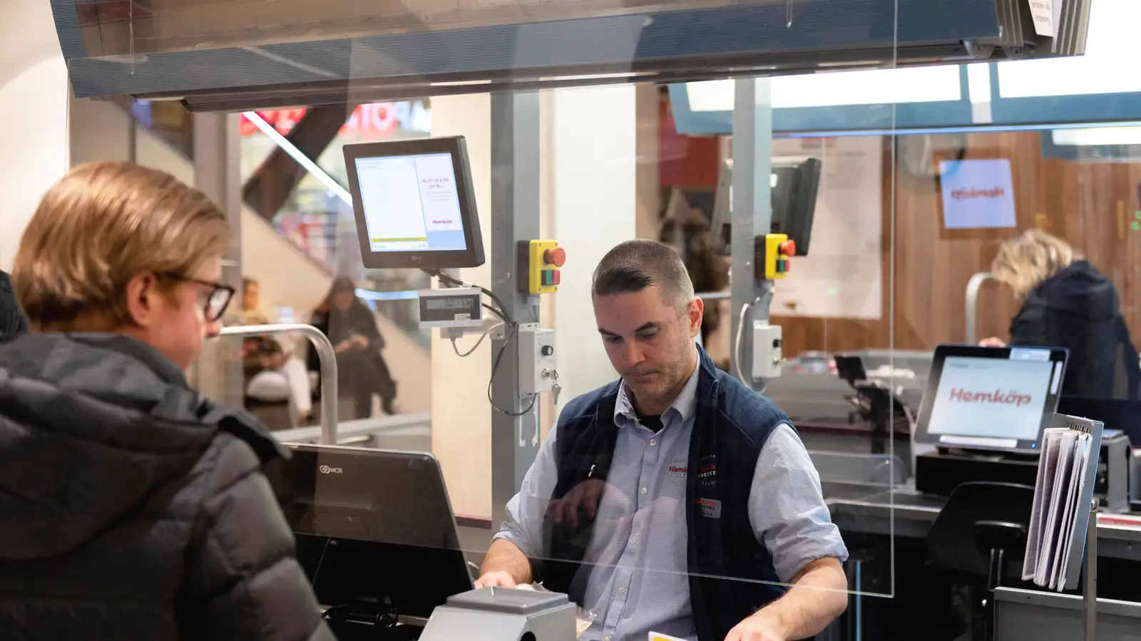 Tímabundin virðisaukaskattslækkun á matvæli tekur gildi í dag