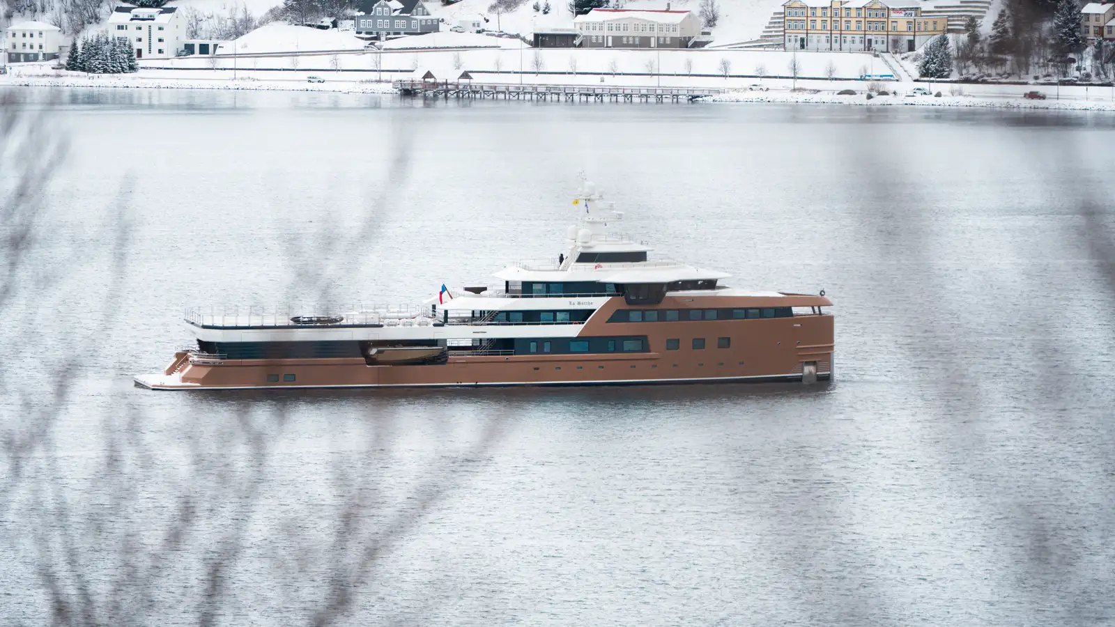 Rússneska snekkjan stopp fyrir utan Hólmavík vegna vélarbilunar