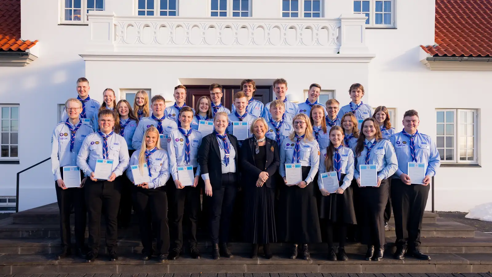 Forseti Íslands sæmdi 26 rekkaskáta forsetamerkinu