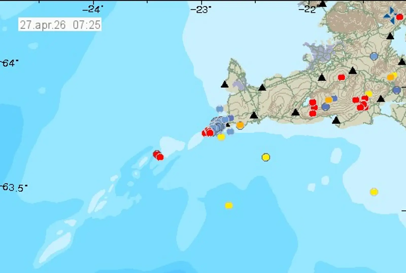 Rauðir blettir tákna nýjustu skjálftana á korti Veðurstofunnar af Reykjaneshrygg.