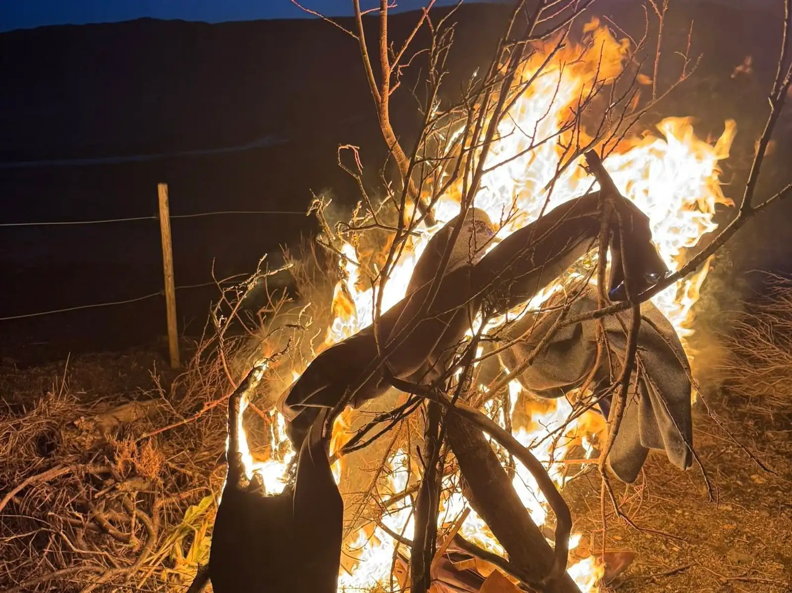 Brennandi jakkaföt Sigurðar Inga Jóhannssonar á 64 ára afmælinu.