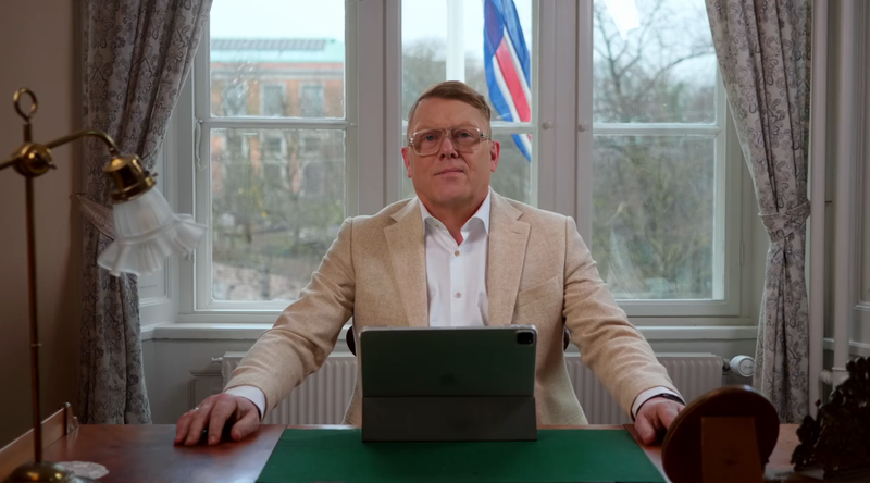 Jón Gnarr tilkynnti um forsetaframboð í tilkynningu á samfélagsmiðlum.