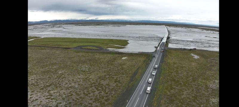 Laufen vom Mýrdalsjökull. An der Brücke über den Fluss Skálm.