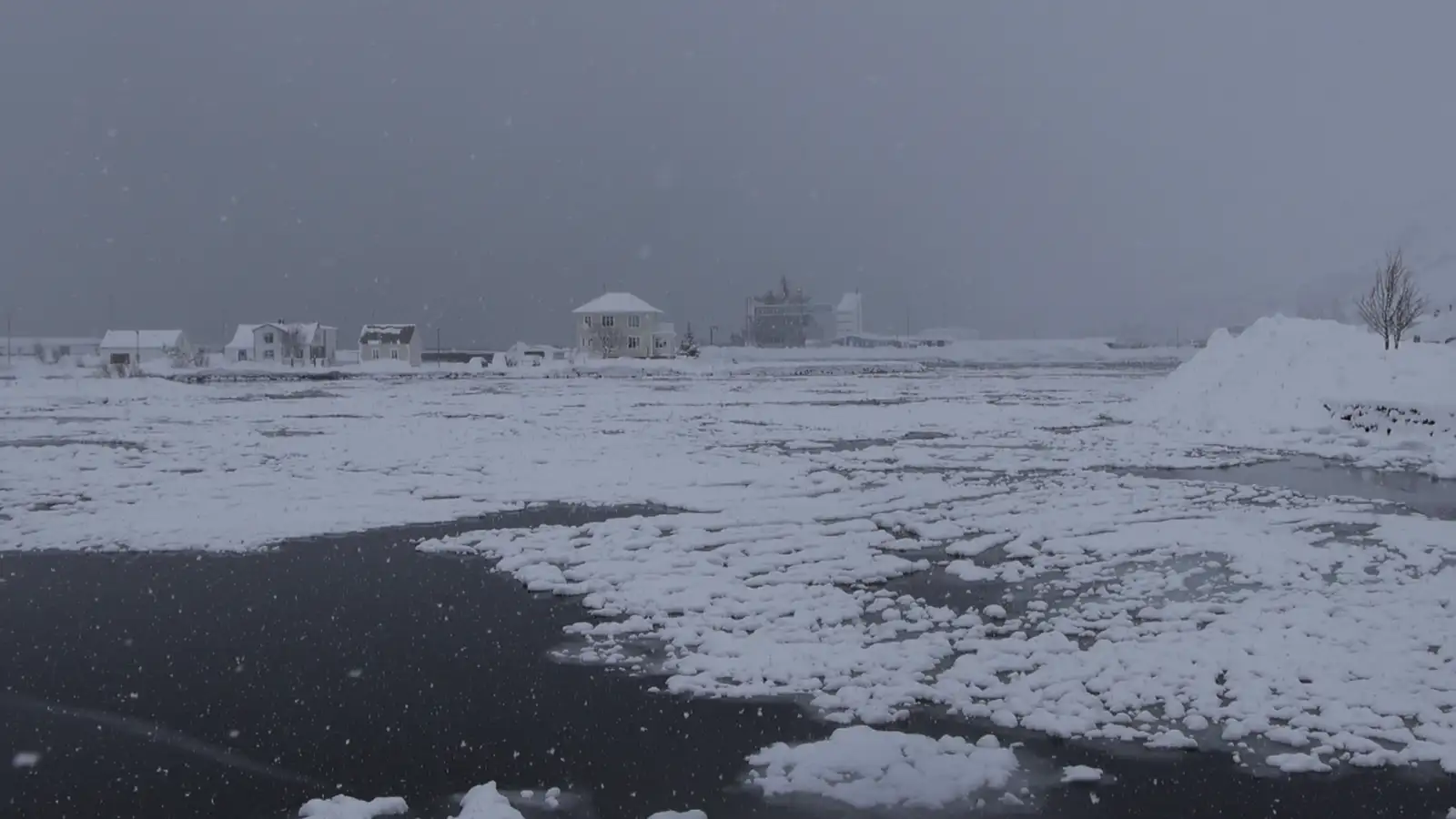 Allt á kafi í snjó á Seyðisfirði