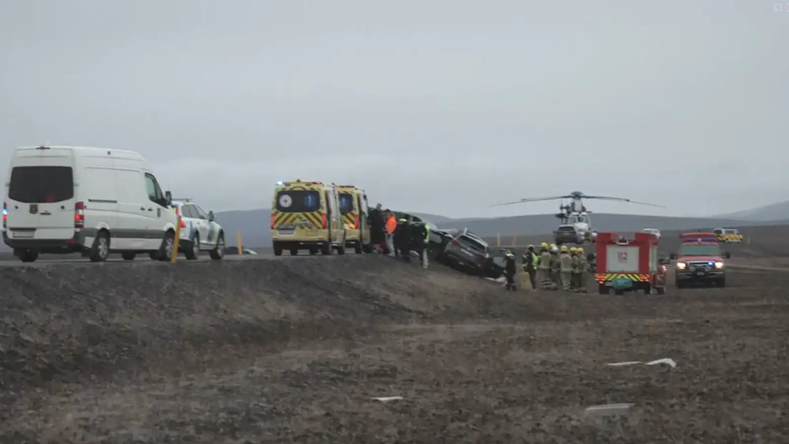 Tvær þyrlur kallaðar út að alvarlegu slysi á Austurlandi: Átta manns í fjórum bílum