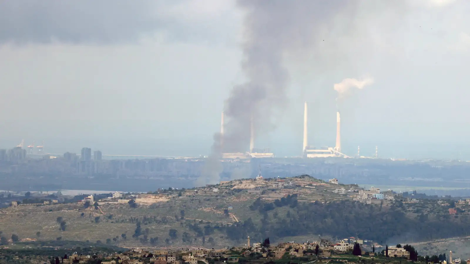 Bandarískar leyniþjónustur telja Írana enn búa yfir talsverðum árásarmætti