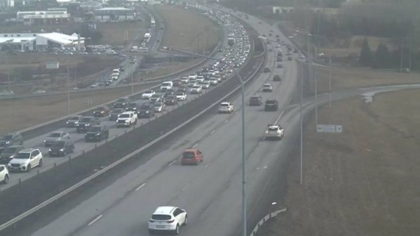 Miklar tafir í Ártúnsbrekku