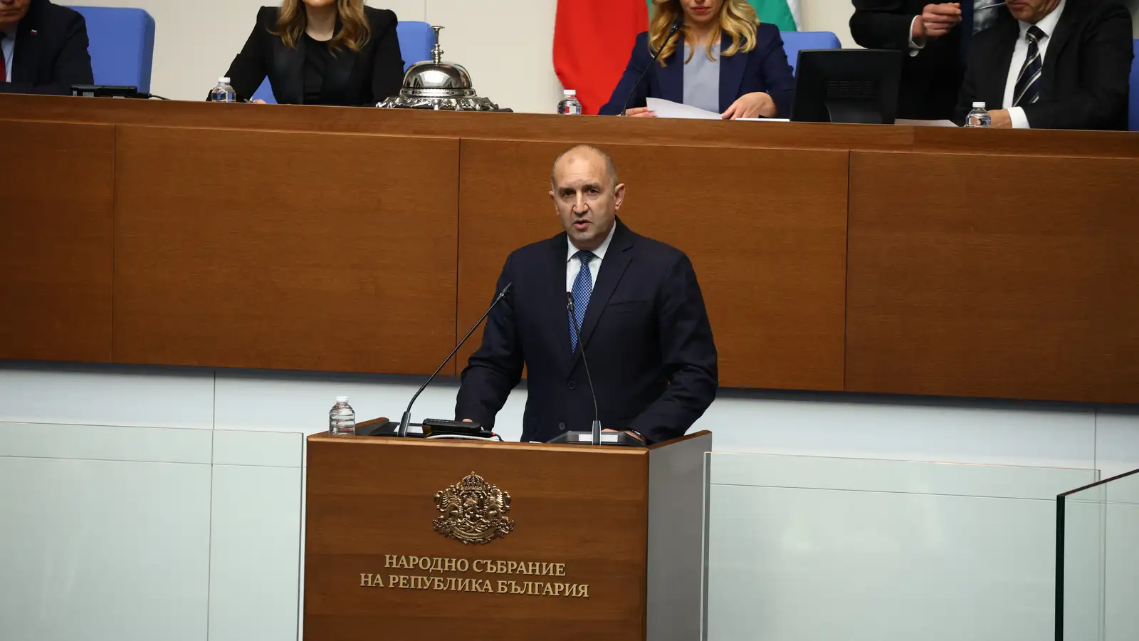 Rumen Radev settur í embætti forsætisráðherra