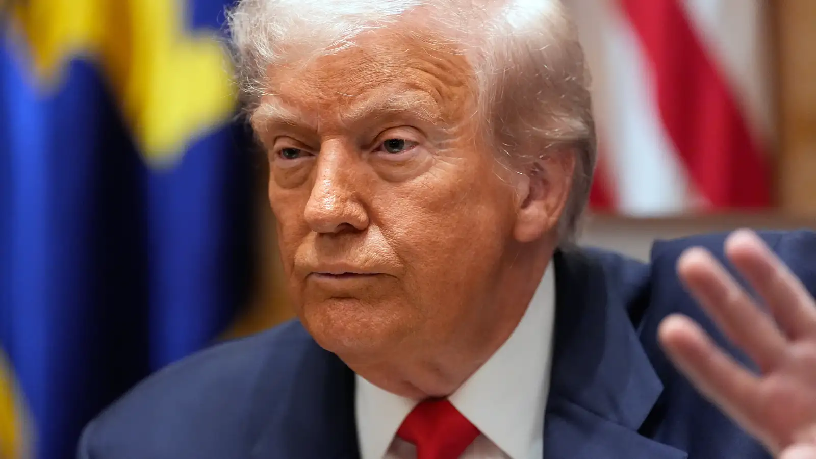 Trump hótar Spáni refsitollum