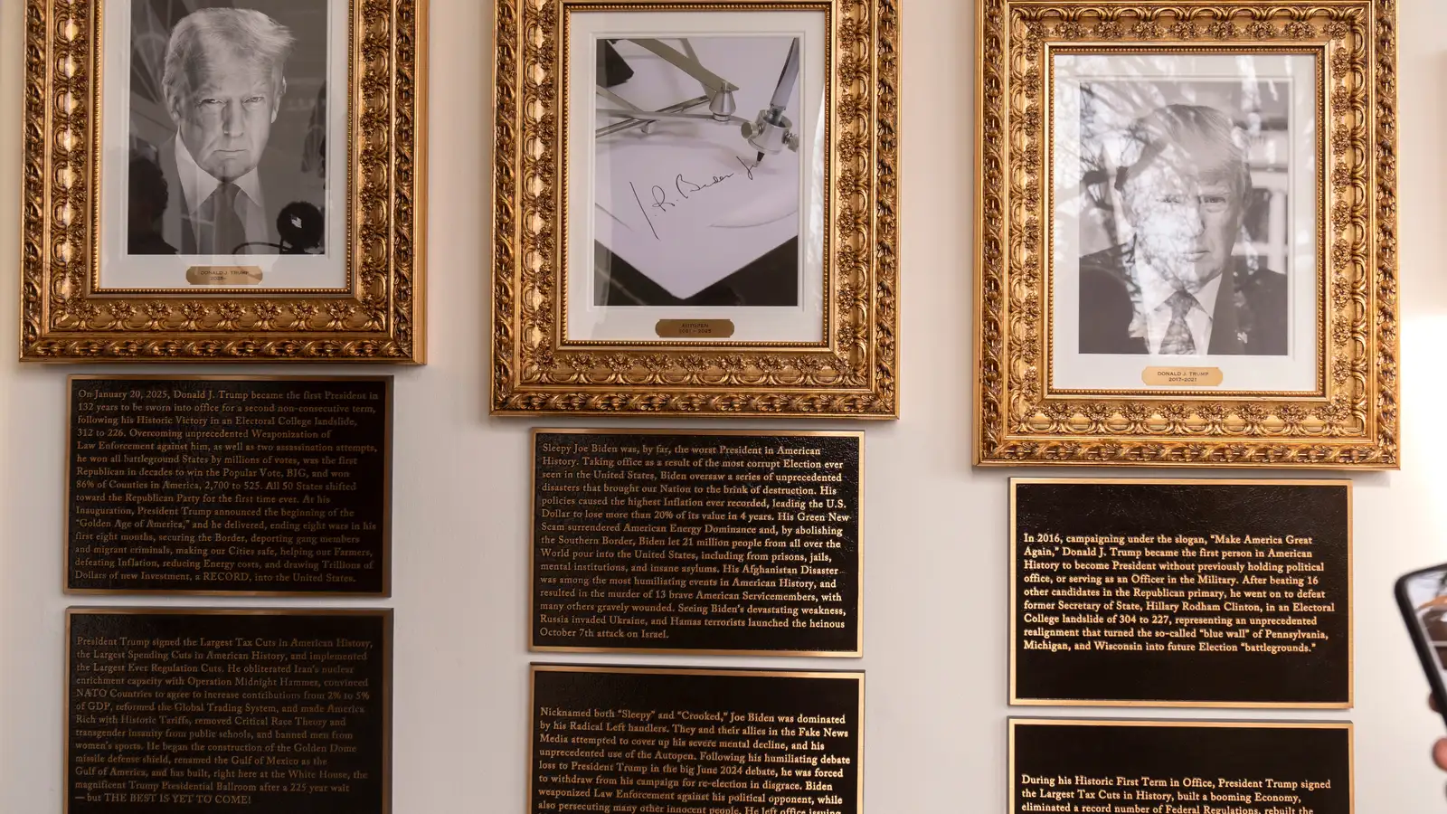 Biden og Obama smánaðir en Trump hylltur