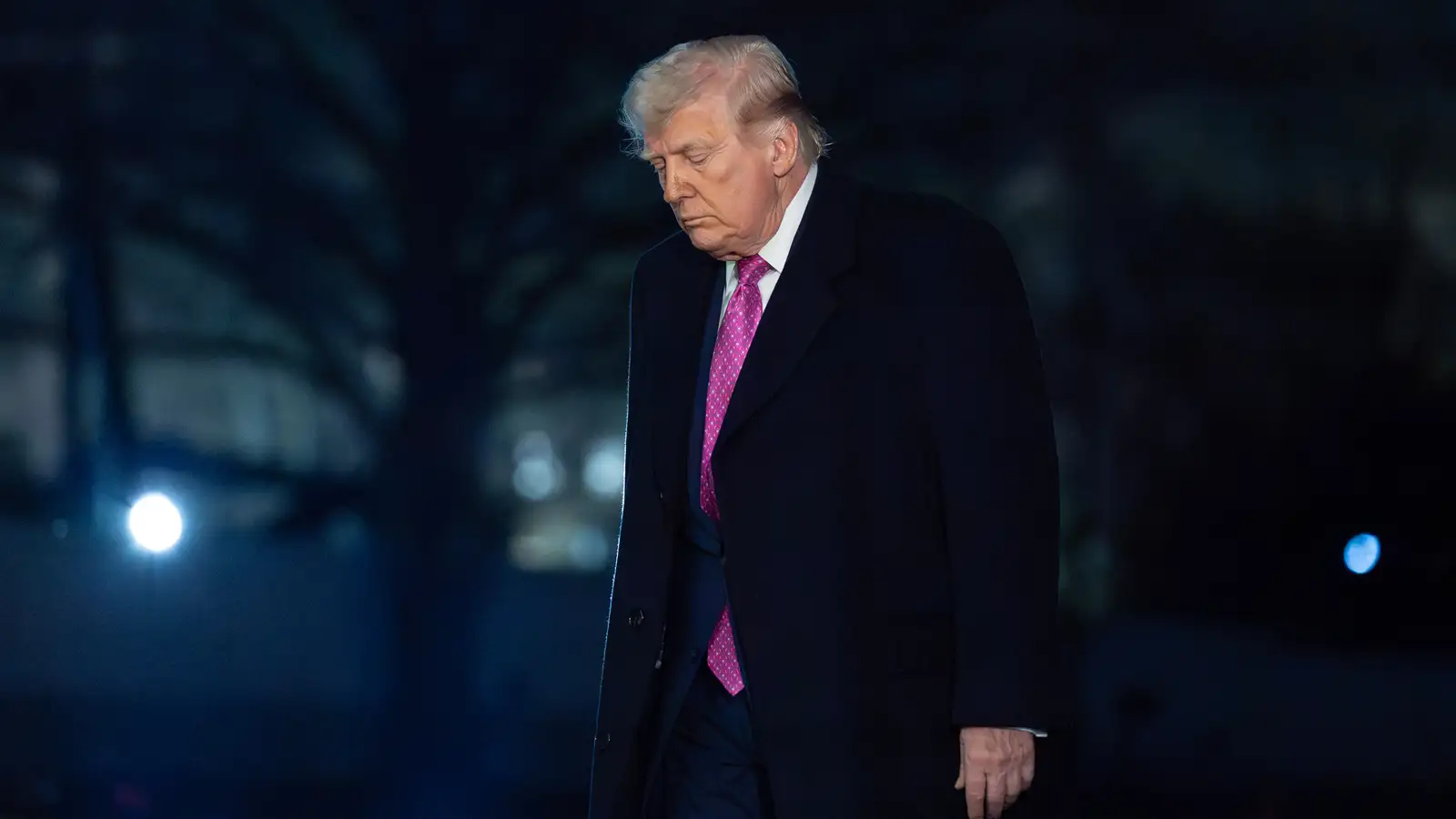 Íhugar að taka yfir helstu olíuflutningastöð Írana – „Ég held að þeir séu ekki með neinar varnir“