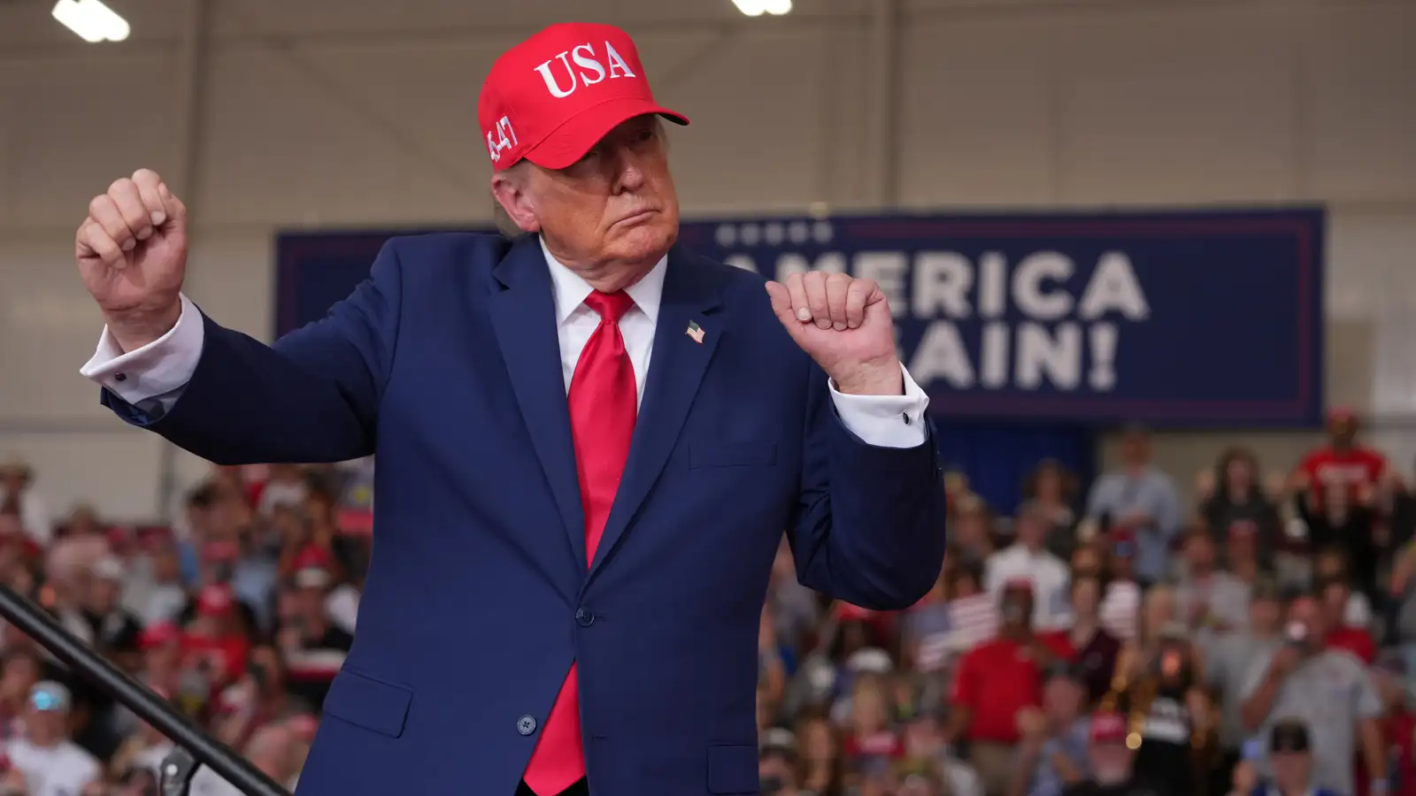 Trump dregur enn frekar úr viðskiptaþvingunum gegn Rússlandi