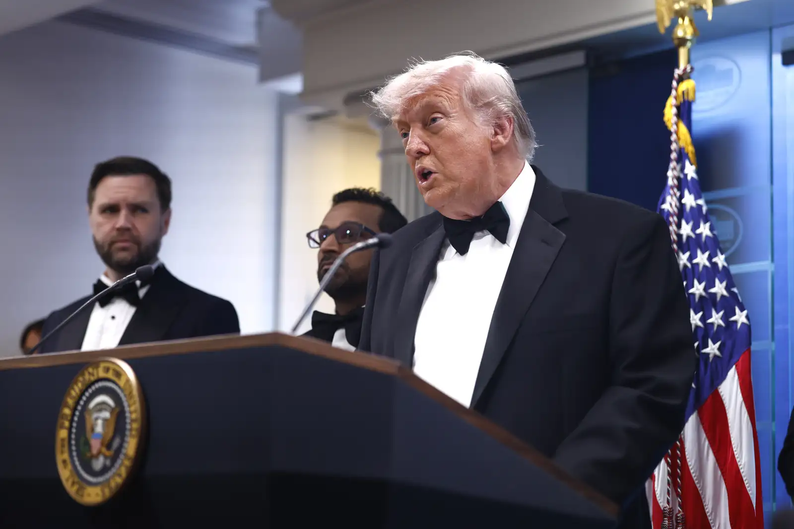 epa12914497 US President Donald J. Trump makes remarks in the White House press briefing room after shots were fired outside the Washington Hilton ballroom hosting the White House Correspondents’ Association Dinner in Washington, DC, 25 April 2026. The alleged shooter is in custody.  EPA/Yuri Gripas / POOL