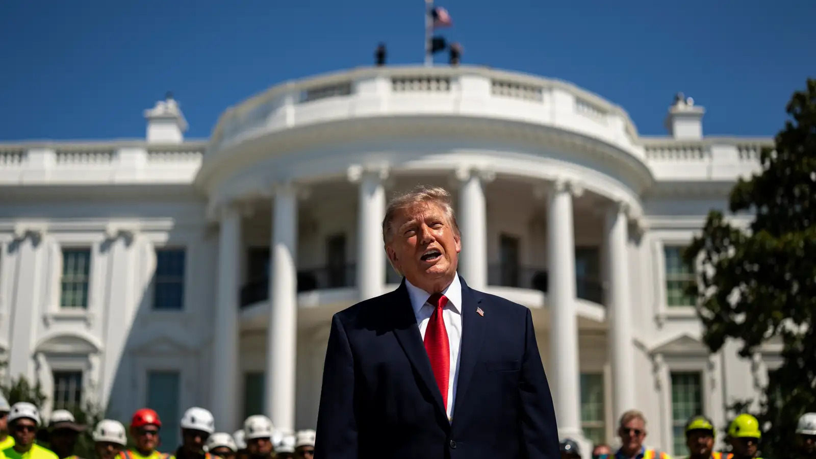 Trump hótar umfangsmiklum aðgerðum gegn efnahag Írans og þeirra ríkja sem viðskipti eiga við landið