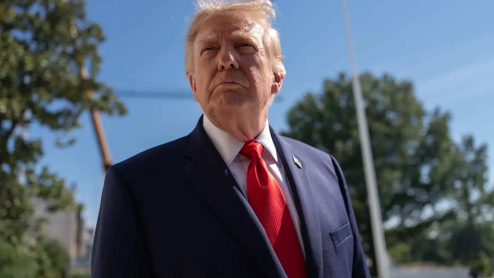 Trump hótar hörku hafi Íranar staðið að baki hnífaárás flugmanns