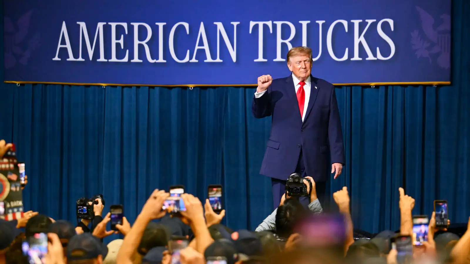 Trump útilokar ekki að þrýsta á ESB-ríki að losa um dísilbirgðir