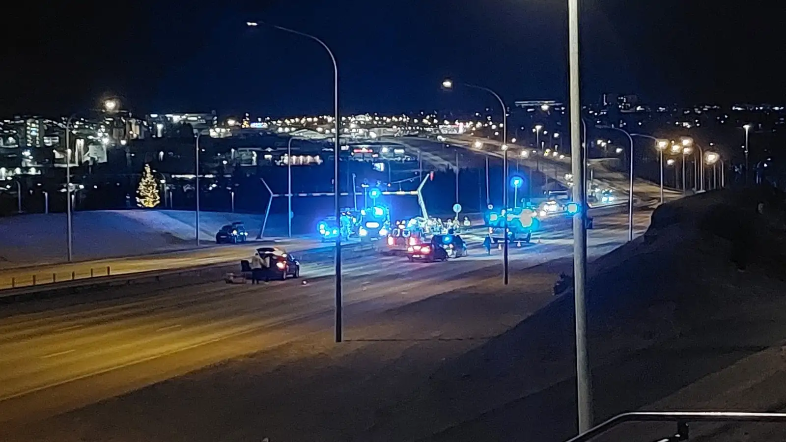 Lögregla leitar vitna að mjög alvarlegu umferðarslysi á Miklubraut