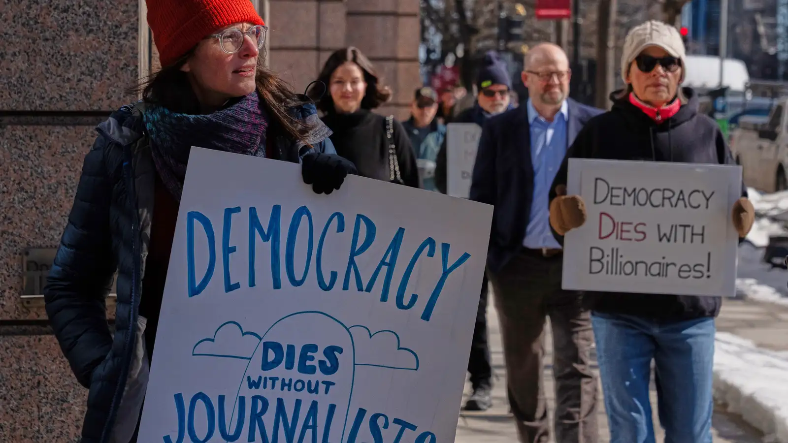 „Lýðræðið deyr í myrkrinu og þú Jeff Bezos hefur slökkt ljósin“