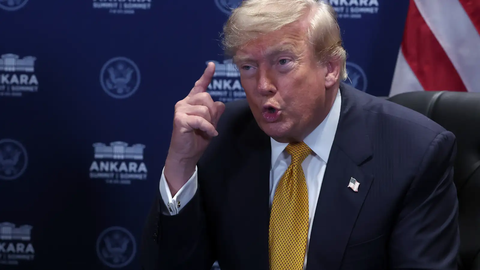 Trump segir vopnahléi við Íran lokið