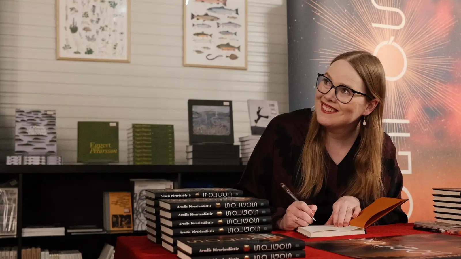 „Ef við tökum burt alla þessa ramma úr samfélaginu, hvað þýðir þá að vera unglingur?“