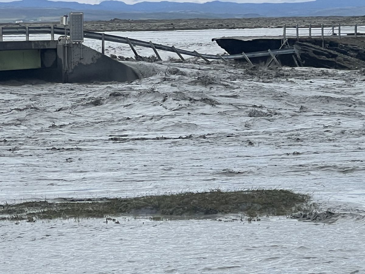 Die Brücke über den Fluss Skálm