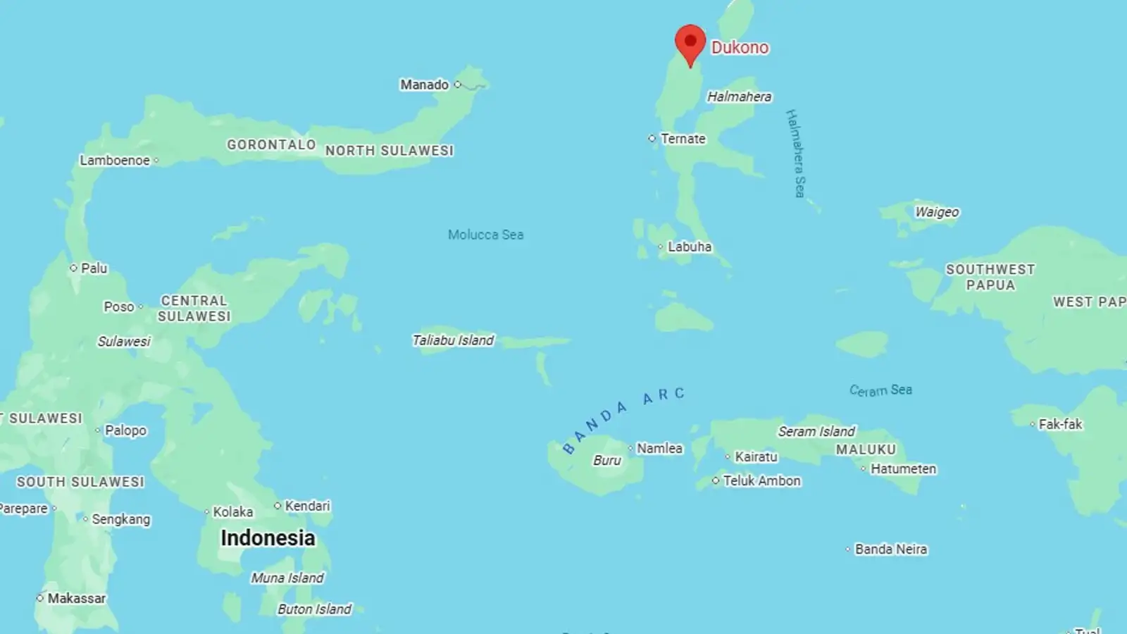 Leita 20 manns sem voru á göngu við eldfjall þegar eldgos hófst