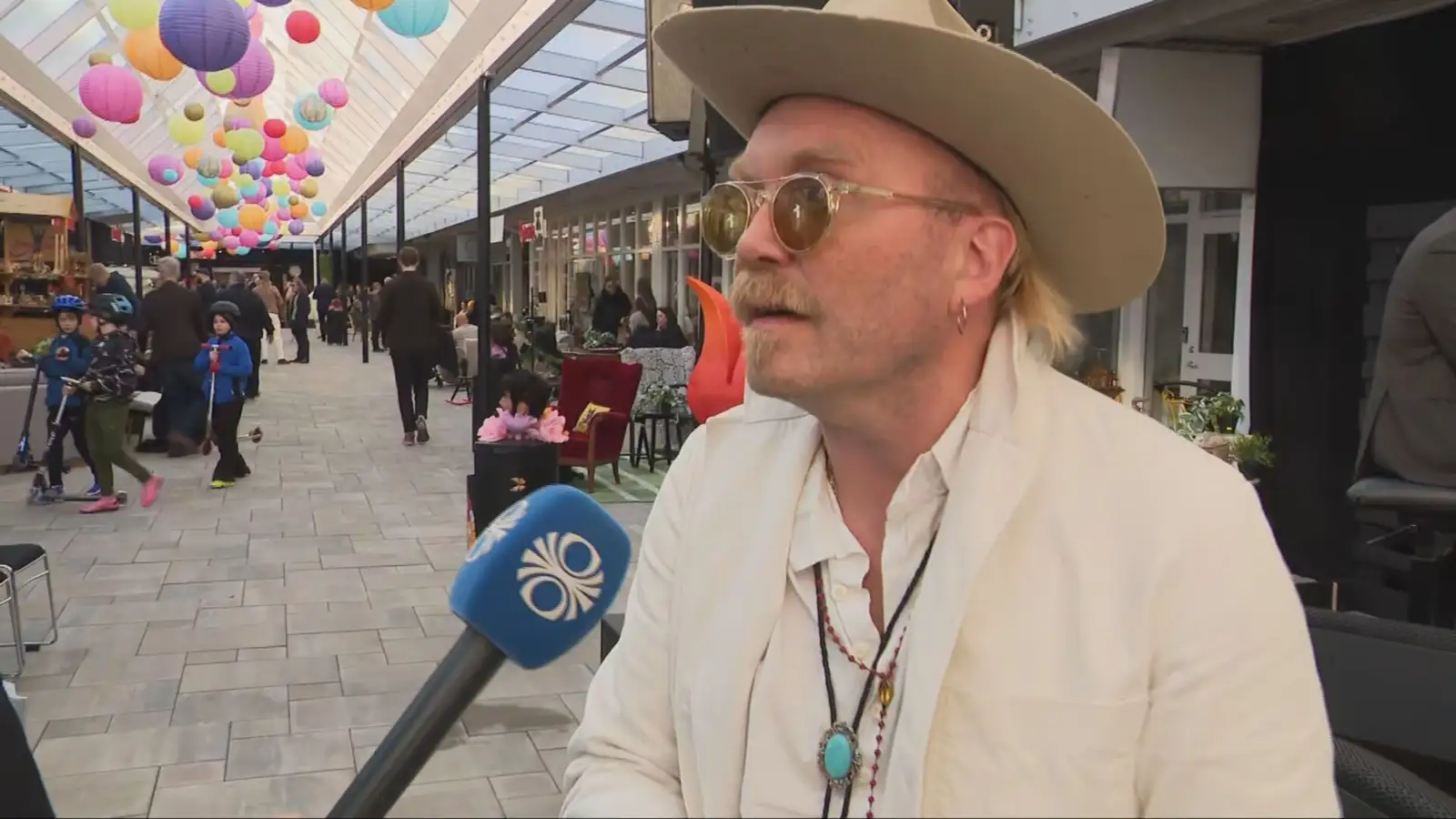 Húsgögn til sölu á djasshátíð til styrktar Alzheimersamtökunum