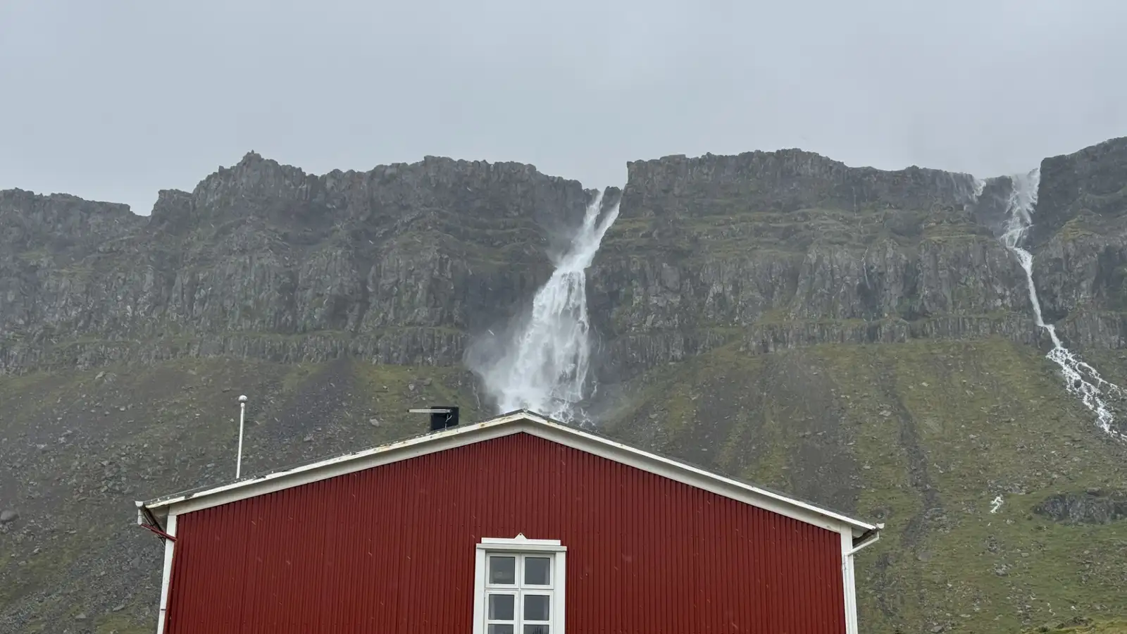 Gular viðvaranir á Vestfjörðum, Ströndum og Norðurlandi vestra