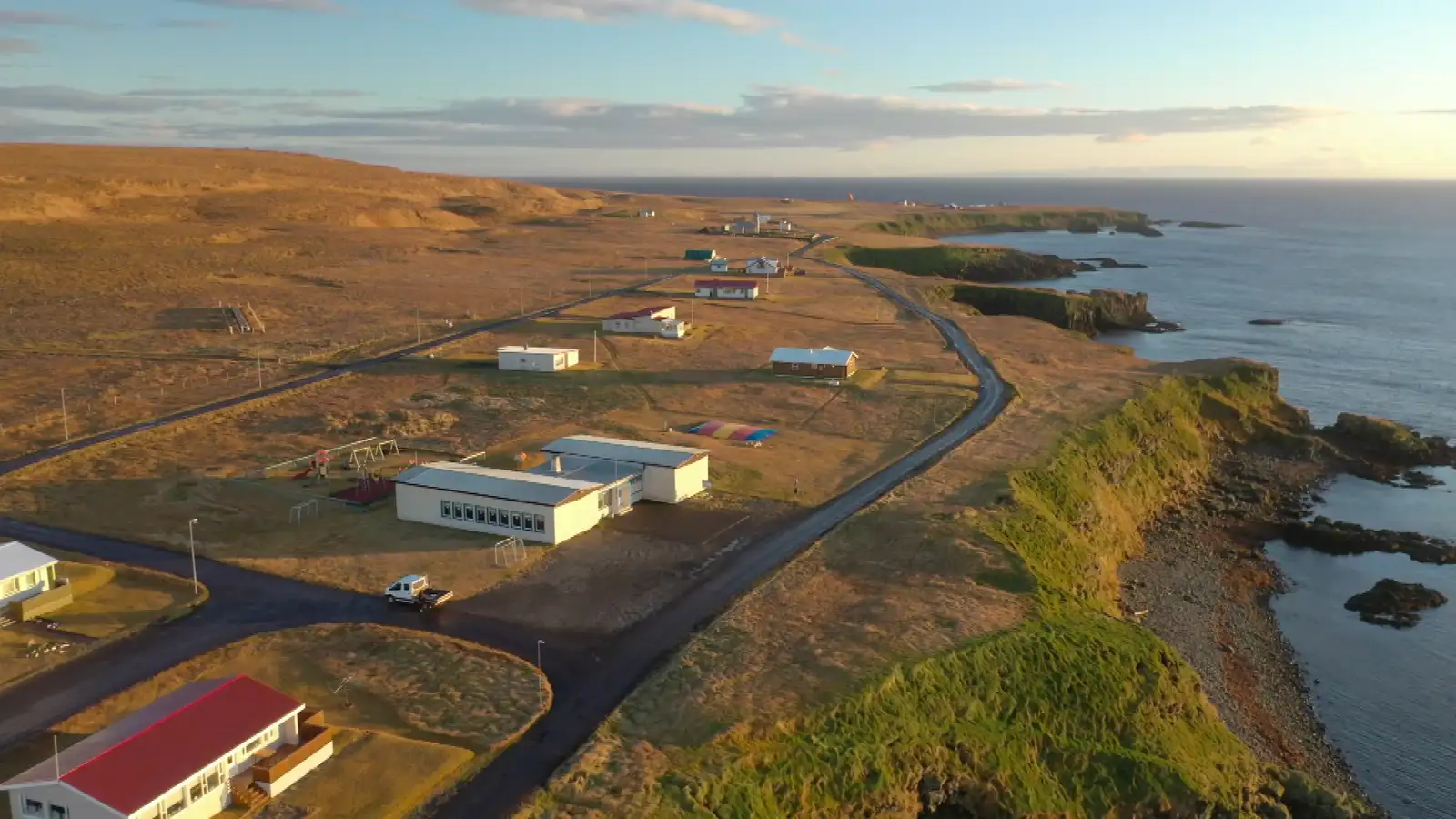 Gjafmildir Grímseyingar gefa páskaegg