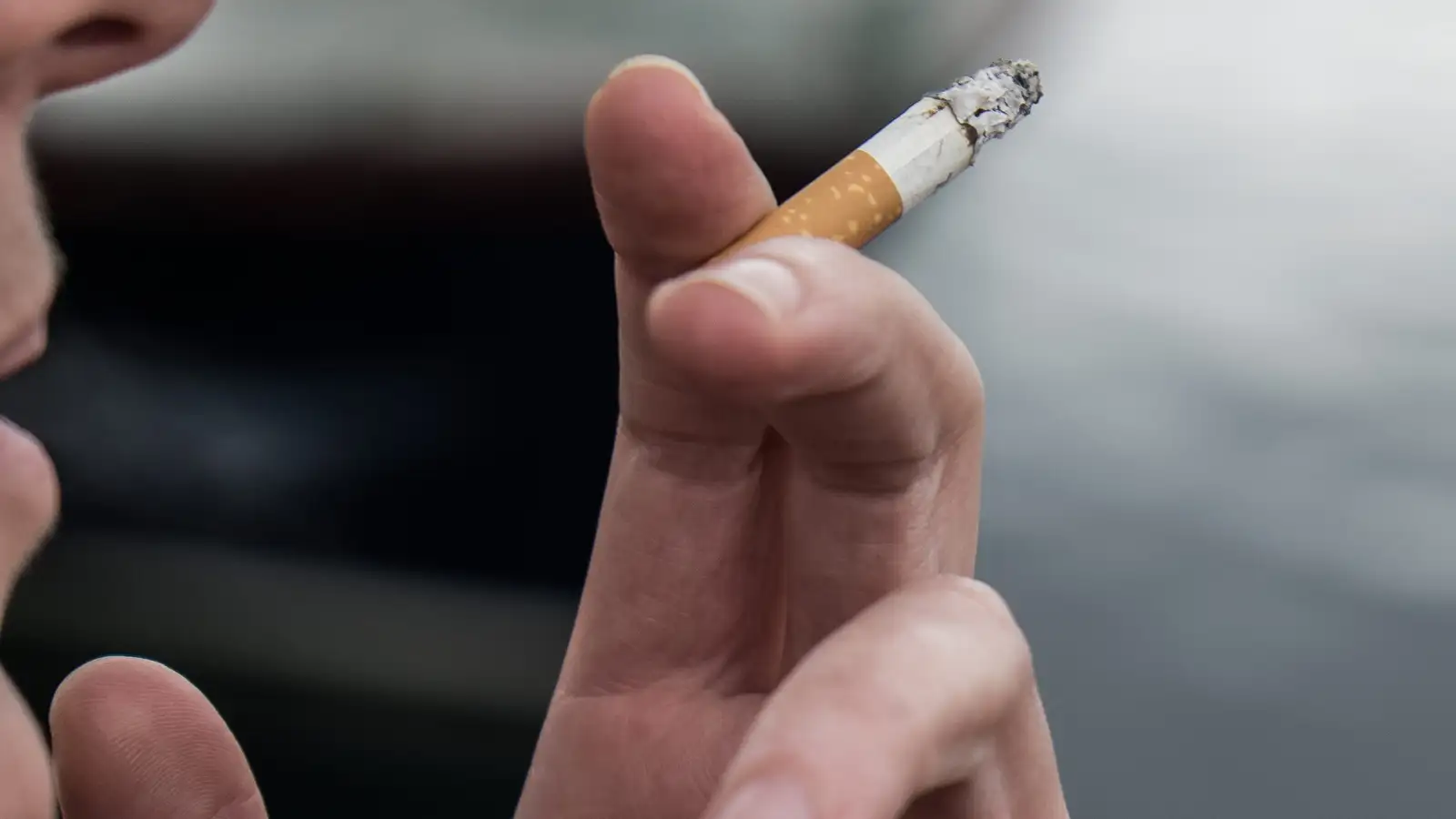 Tvöfalt fleiri drengir í 10. bekk reykja nú en í fyrra