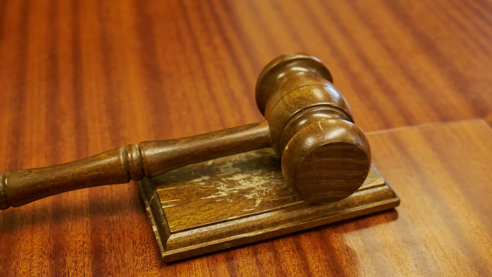 Bræður dæmdir fyrir líkamsárásir