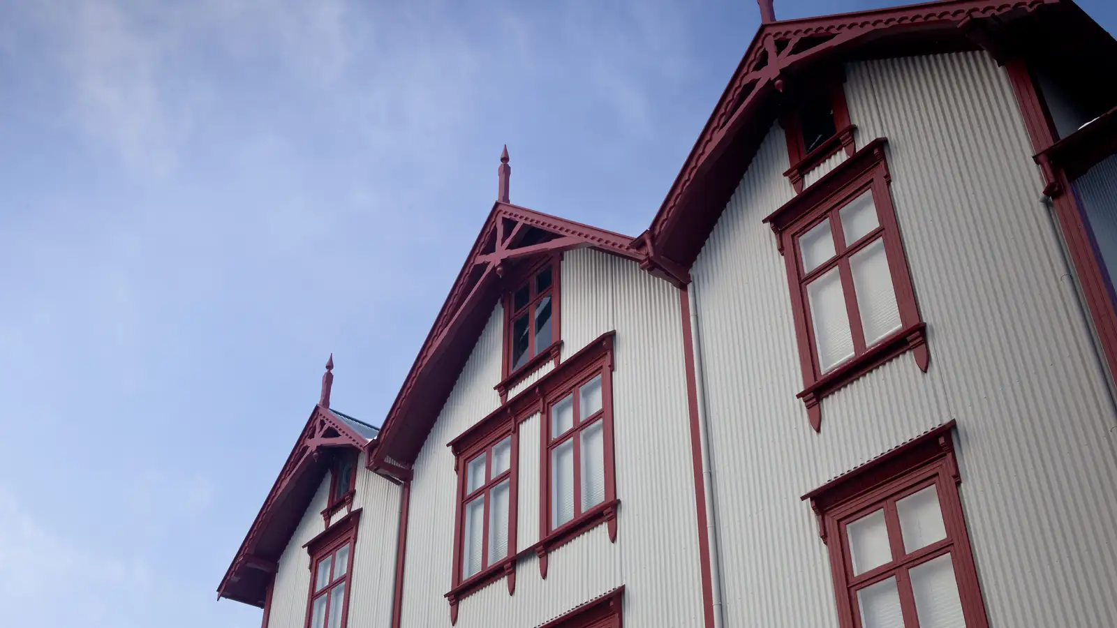 Engin viðtöl og þrír ráðherrar fjarverandi á fundi