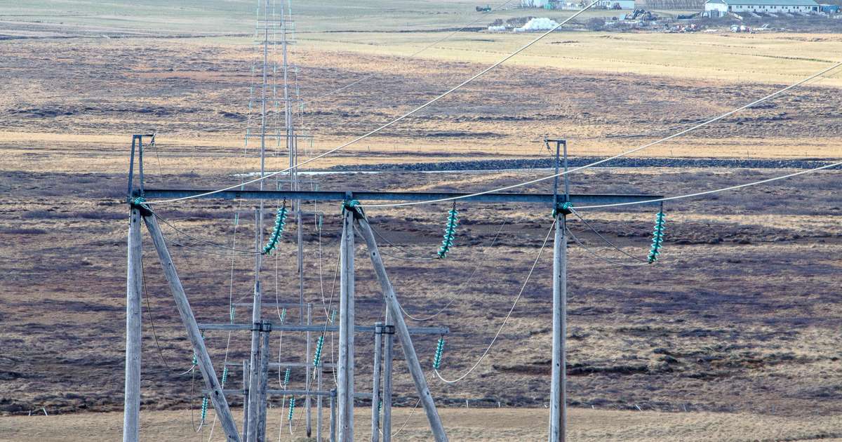 Viðgerð lokið og rafmagn komið aftur - RÚV.is