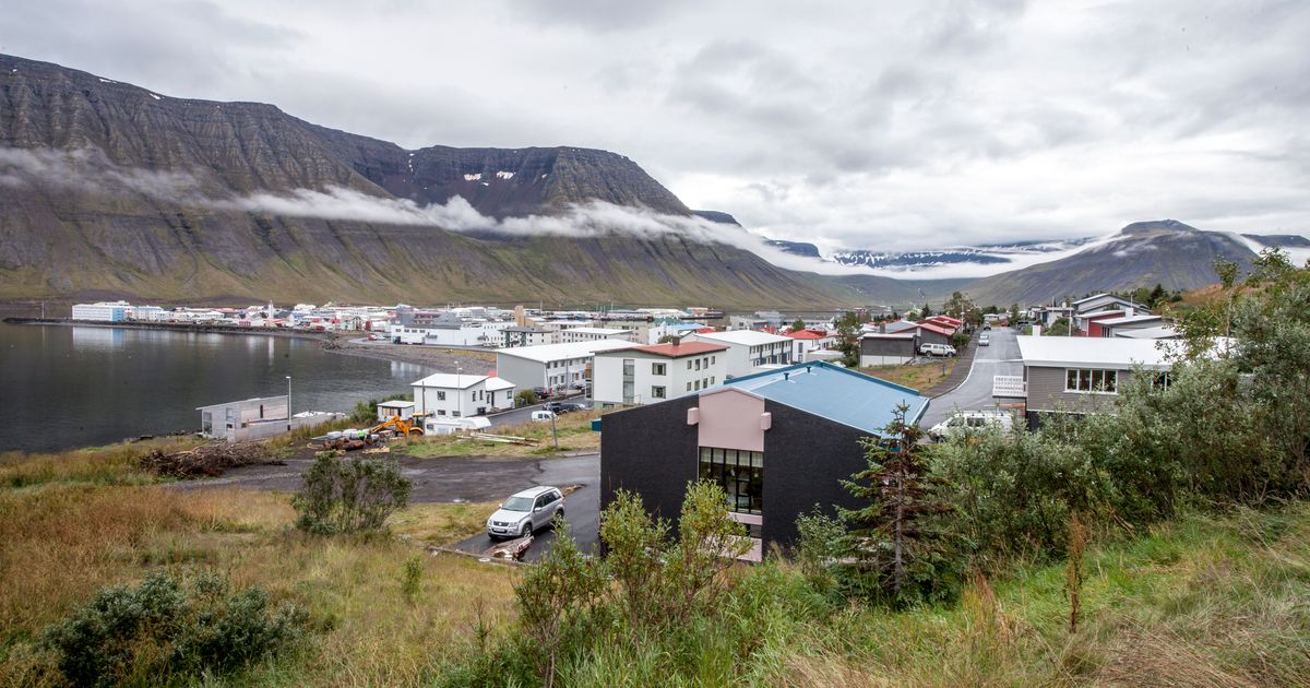 Maður í andlegu ójafnvægi með hníf handtekinn - RÚV.is
