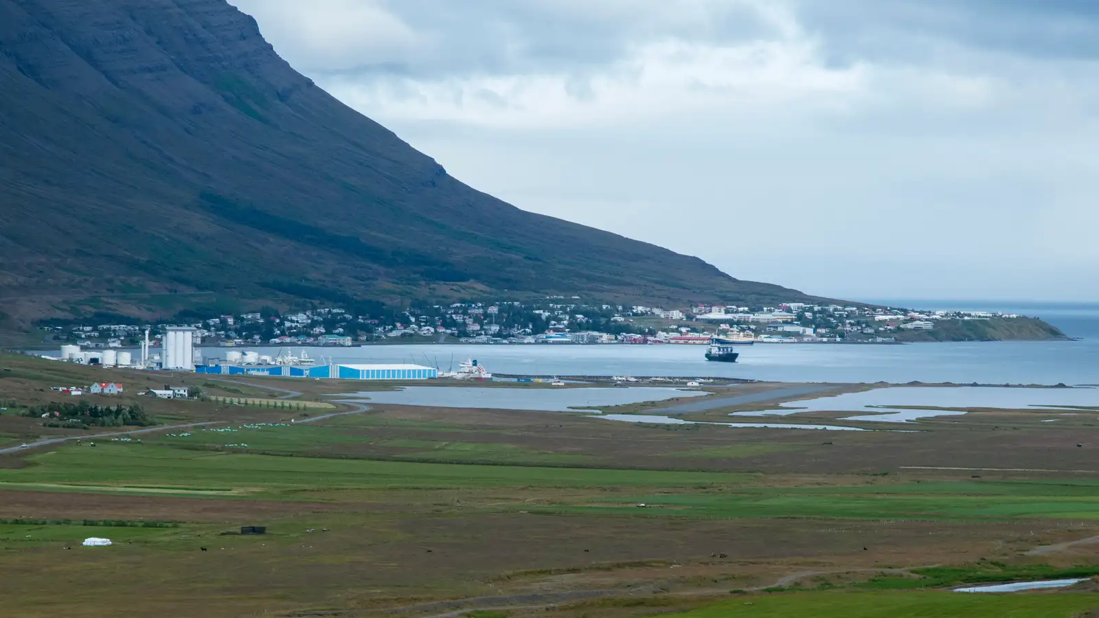Slasaðist alvarlega í vinnuslysi í Neskaupstað