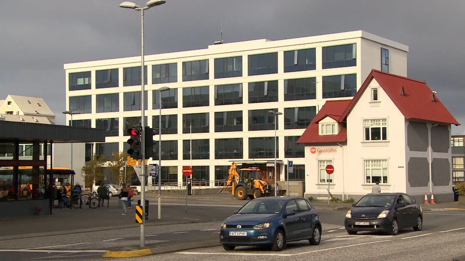 Ellefu bak við lás og slá eftir nóttina fyrir líkamsárás og margvísleg lögbrot önnur