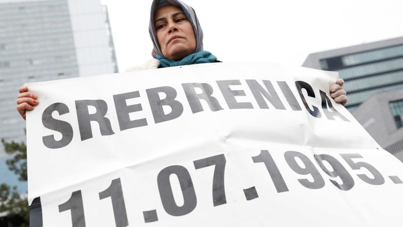 epa06343613 Srebrenica women protest outside the Yugoslav War Crimes Tribunal, during the verdict against Bosnian Serb military chief Ratko Mladic, in The Hague, Netherlands, 22 November 2017. Ratko Mladic is expecting the verdict at the Yugoslav War Crimes Tribunal for his genocide trial, in The Hague, Netherlands. Mladic's trial is the last major case for the Netherlands-based tribunal for former Yugoslavia, which was set up in 1993 to prosecute those most responsible for the worst carnage in Europe, since World War II.  EPA-EFE/BAS CZERWINSKI