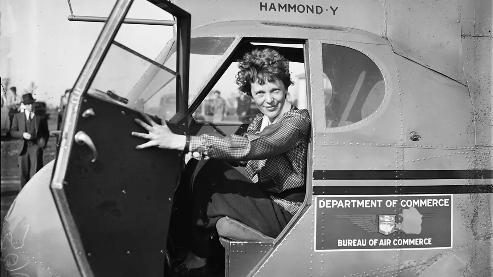 Vonast til að geta leyst ráðgátuna um Ameliu Earhart