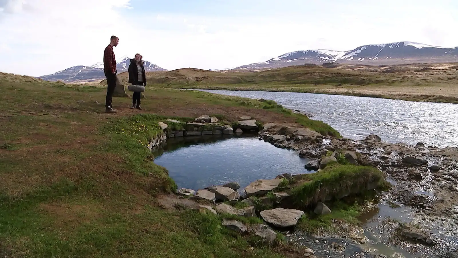 Óttast slys og lokar fyrir aðgengi að Fosslaug og Reykjafossi: „Ágangurinn stjórnlaus“