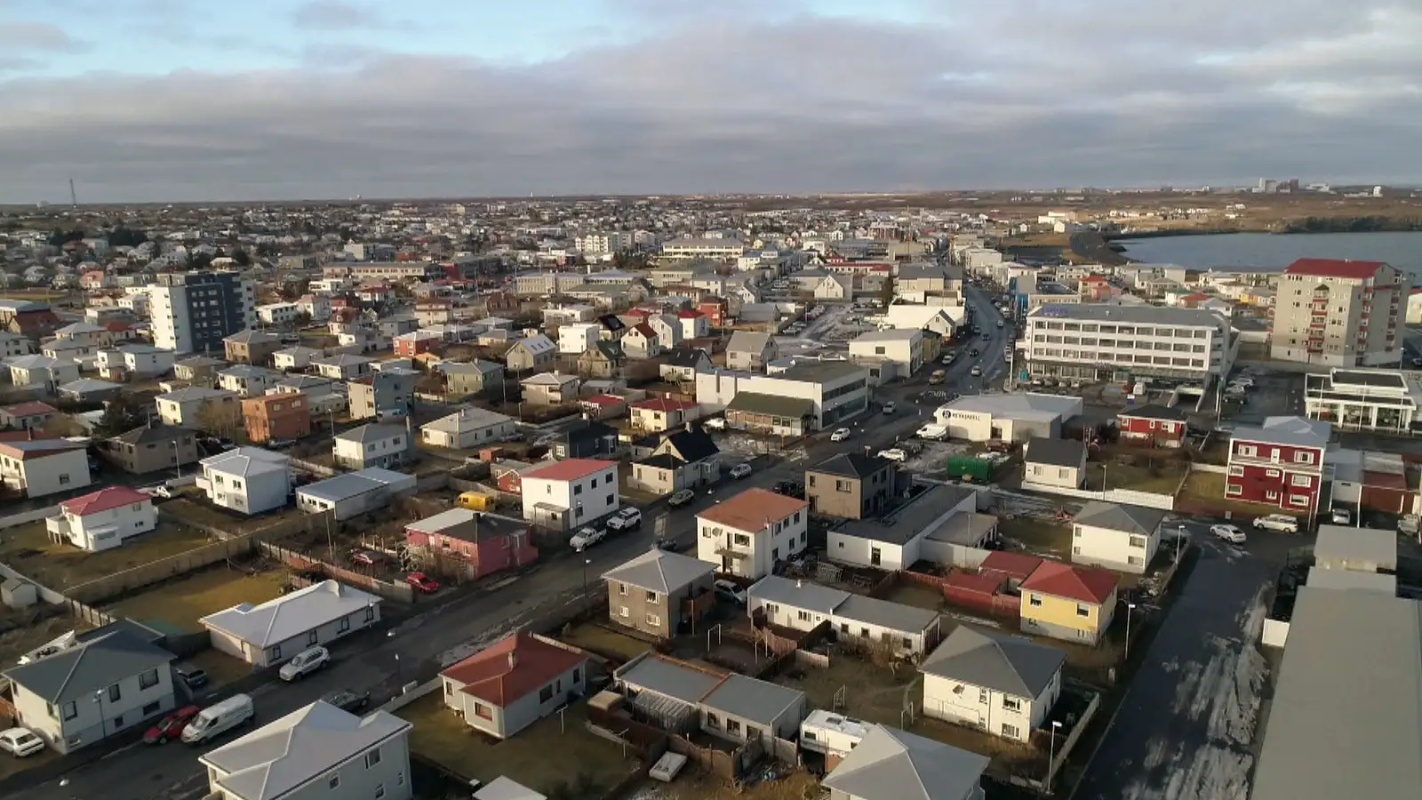 Þrefalda fjölda kjörstaða