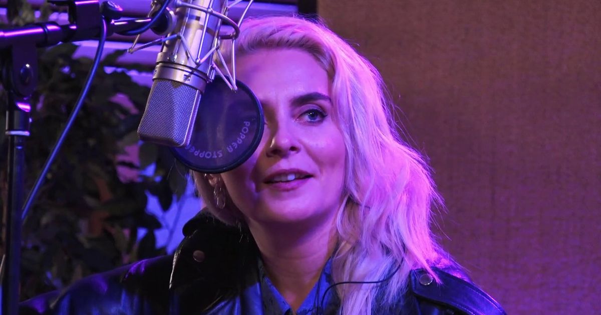 Að Semja Mína Eigin Tónlist Og Túra Er Mín Köllun Rúv Is