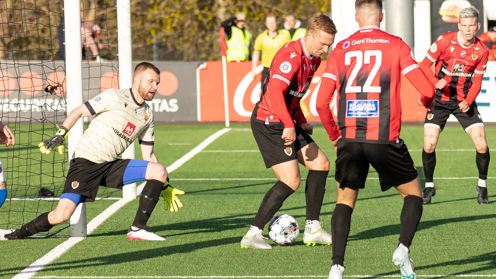 Víkingur spilar í góðgerðartreyju til styrktar Ingvari Jónssyni