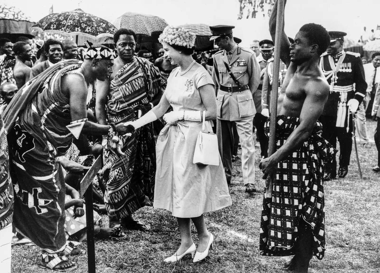epa10173435 (FILE) - Britain's Queen Elizabeth II and her husband Prince Philip, Duke of Edinburgh, meet leaders of the Ashanti ethnic group at the packed Kumasi Stadium during their visit to Accra, Ghana, 16 November 1961. Britain's Queen Elizabeth II died at her Scottish estate on 08 September 2022. The 96-year-old Queen was the longest-reigning monarch in British history.  EPA-EFE/STR   EDITORIAL USE ONLY/NO SALES/NO ARCHIVES