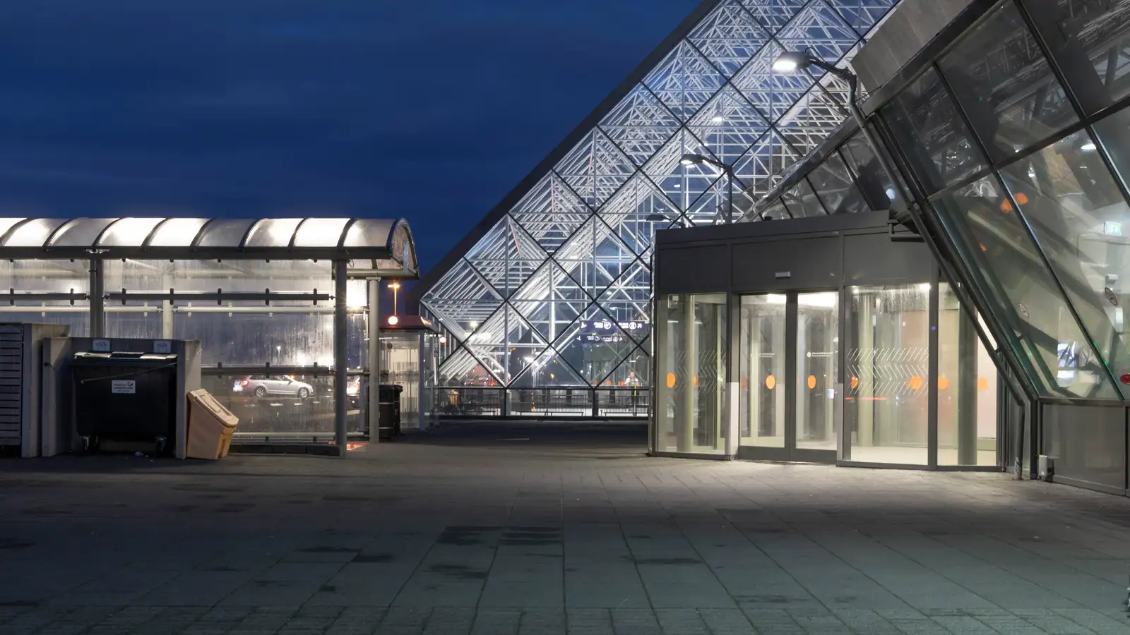 Hlaut sex mánaða dóm fyrir smygl