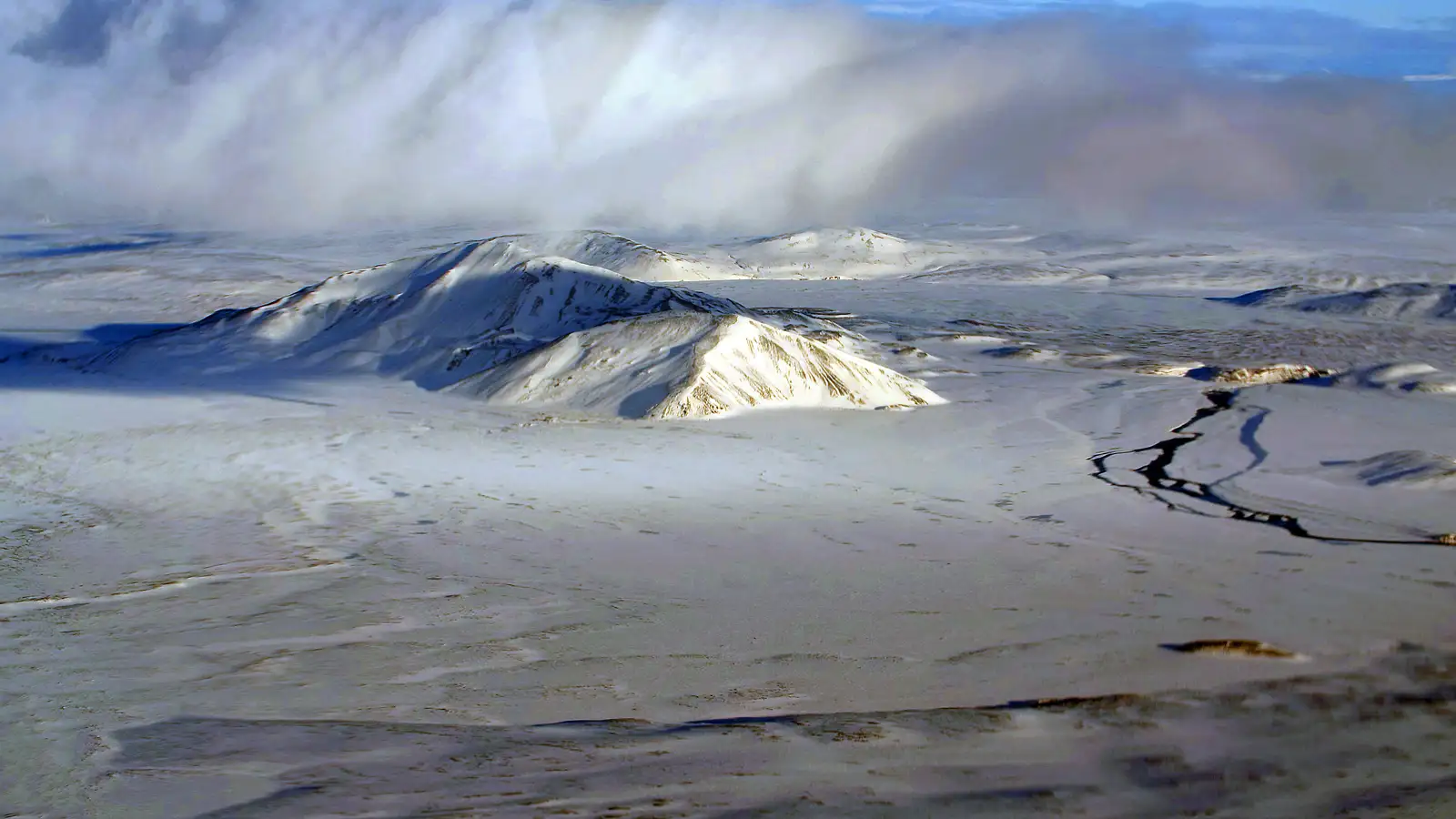Stór skjálfti í Öskju